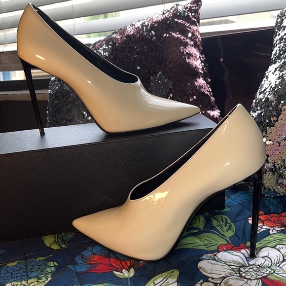 Saint Laurent High Heel - Picture 3 of 13